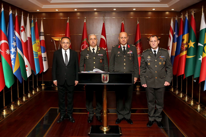 Jefe de la Escuela Militar Superior de Azerbaiyán participa en varias reuniones en Turquía