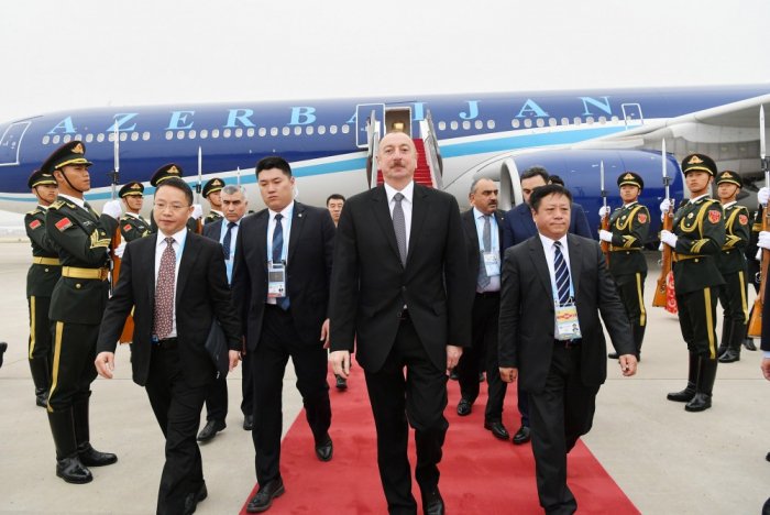  Ilham Aliyev se rend en Chine pour une visite de travail - Photos