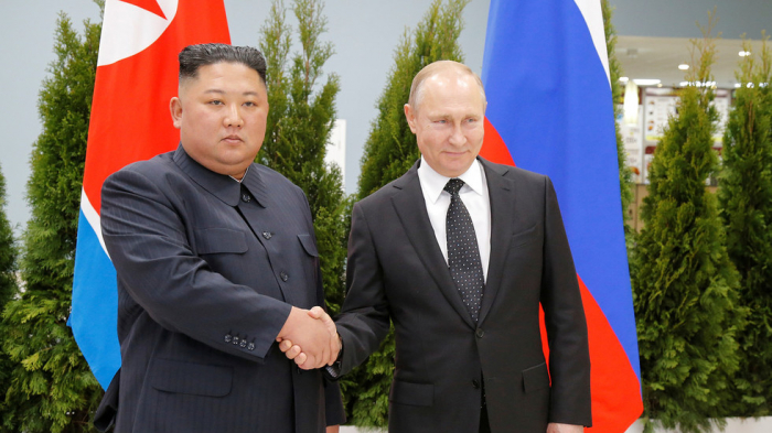  First handshake: Putin greets Kim on historic visit to Russia -  VIDEO  