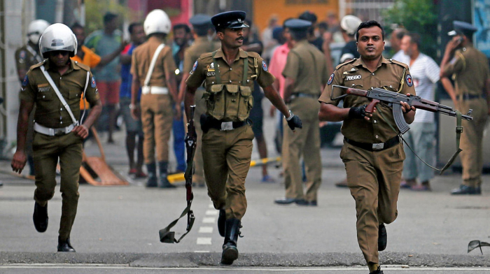  Polizei in Sri Lanka sucht 140 Verdächtige nach Anschlägen 