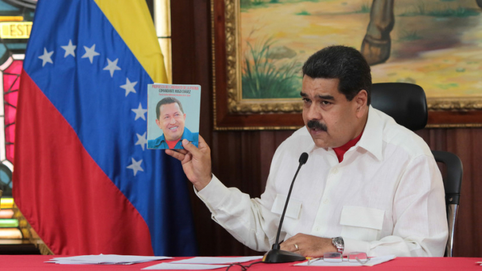  Maduro:   "Es una vulgar maniobra del imperio de EE.UU. pretender defender el legado de Chávez"