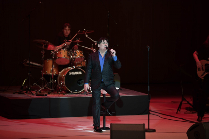  Alexander Serov ofrece concierto en Bakú 