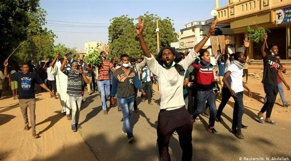 السودان: تزايد الضغوط على البشير دفعاً نحو الانتقال السياسي