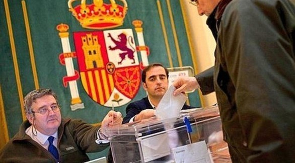 الإسبان يتوجهون إلى صناديق الاقتراع في انتخابات برلمانية مبكرة