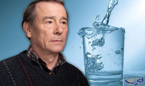 شُرب كمية كافية مِن الماء تساعد على تجنّب أعراض "الشلل الرعاش"