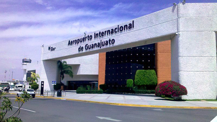 Roban un millón de dólares en un aeropuerto de México en solo tres minutos