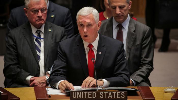 Mike Pence anuncia que EE.UU. prepara "nuevas acciones" contra Cuba 