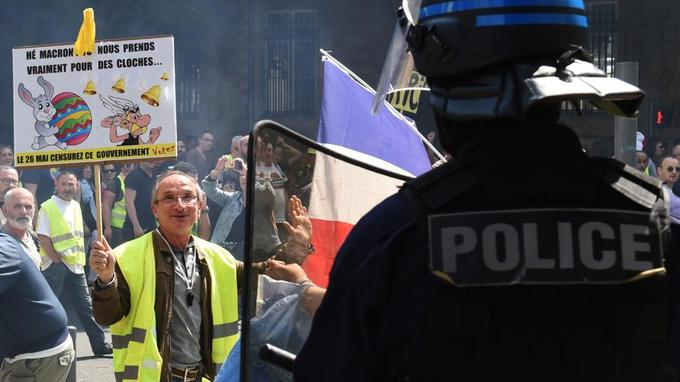   «Gilets jaunes» :  des centaines de manifestants à Strasbourg 