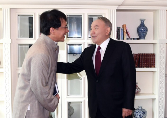 Nazarbayev Ceki Çanla görüşdü -    FOTO  
   