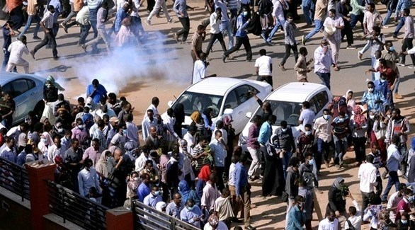 واشنطن تأمر موظفي سفارتها في الخرطوم بمغادرة السودان