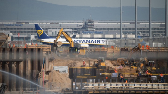 Grundstein für drittes Terminal gelegt