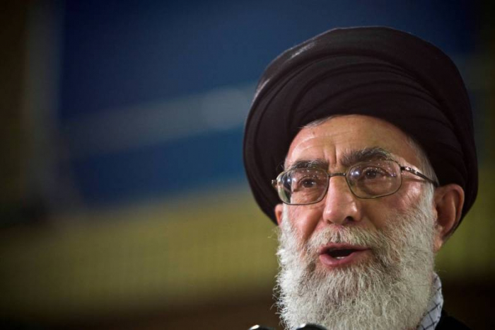  Les sanctions américaines ne resteront pas "sans réponse",  prévient Khamenei  