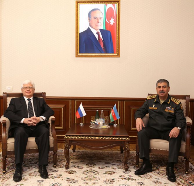  Azerbaijan, Russia discuss new projects in field of military-technical cooperation 
