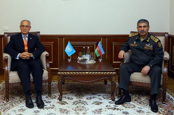  Defense Minister meets with UN Resident Coordinator in Azerbaijan 