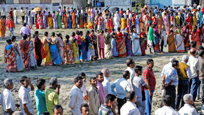 India celebra unas elecciones generales que pueden convertirse en las mayores de la historia mundial