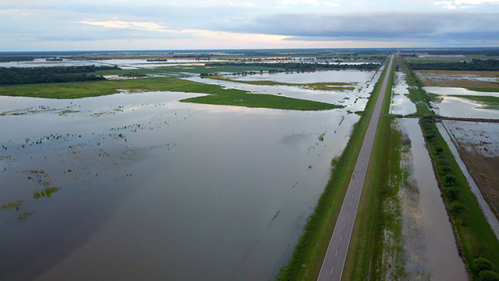Dos muertos y 5.400 evacuados por inundaciones en el noreste argentino