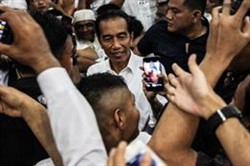 El presidente Joko Widodo parte como favorito en las presidenciales de este miércoles en Indonesia