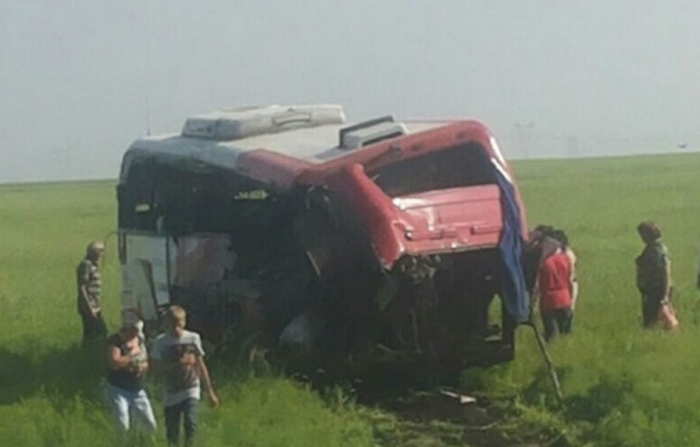 Qazaxıstanda avtobus qəzası -    11 ölü, 29 yaralı     
