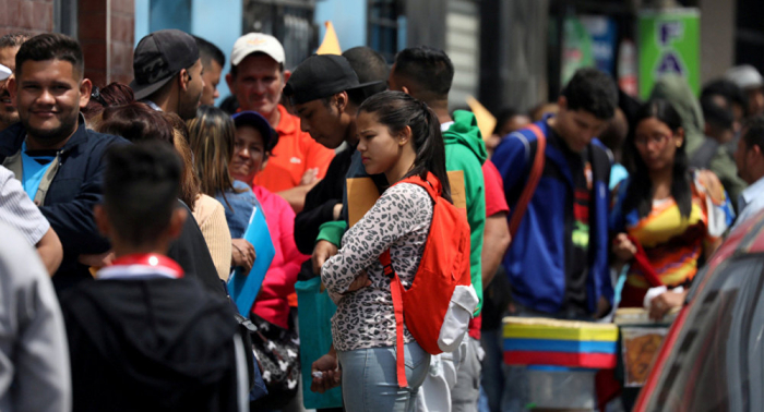 Migrantes venezolanos realizan voluntariado en colegio de Lima bajo programa de Acnur