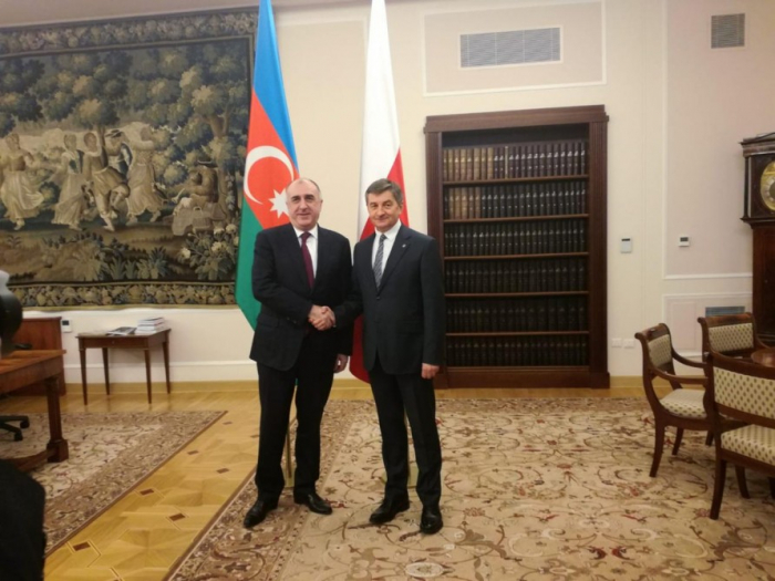   Se debaten cuestiones de cooperación entre Azerbaiyán y Polonia  