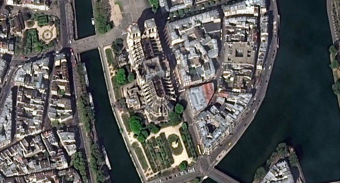 First satellite PHOTO of fire-ravaged Notre Dame spears online