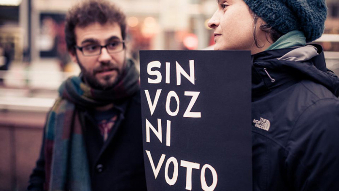   El voto rogado  : el laberinto burocrático que dificulta que los expatriados españoles participen en sus elecciones