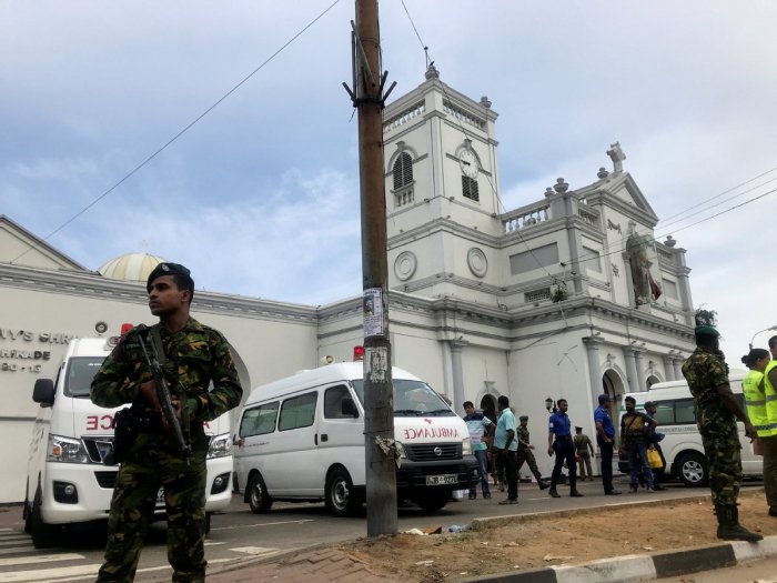 Sri Lanka arrests 40 suspects after bombings, toll up to 310