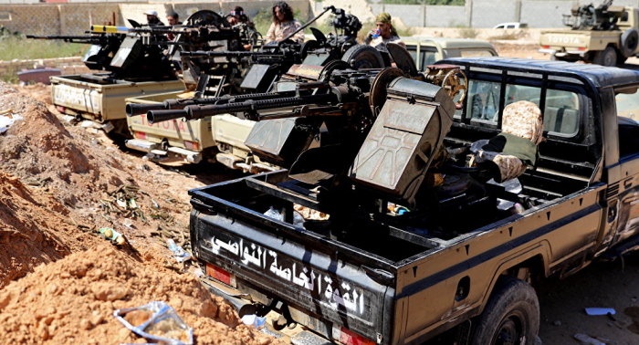   Cruz Roja  : las zonas residenciales de Trípoli degeneran en campos de batalla