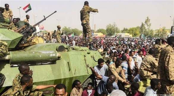 واشنطن لن ترفع السودان من قائمة الإرهاب قبل تسليم الجيش للسلطة