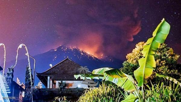 بركان "الدقائق الأربع" يشل الطيران في بالي