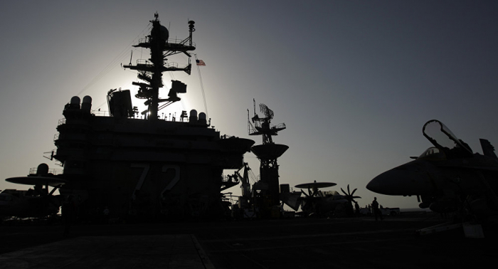 Deux autres navires de guerre américains entrent dans le golfe Persique