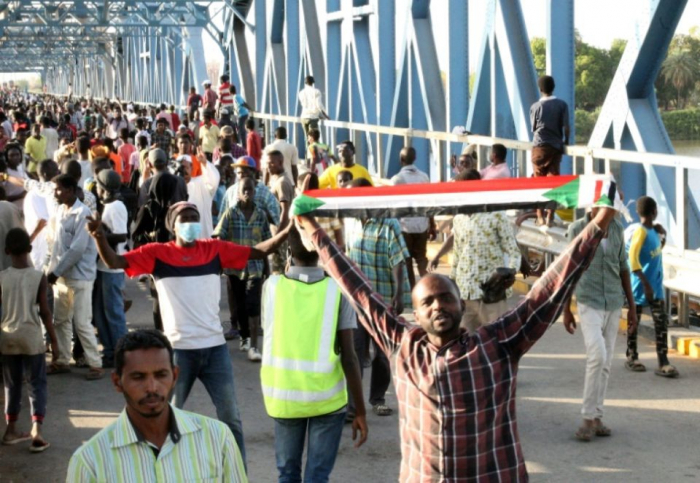 Soudan: une dizaine de manifestants blessés par balles à Khartoum