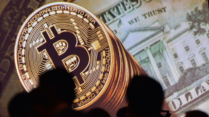Le cours du bitcoin franchit la barre des 7.000 dollars