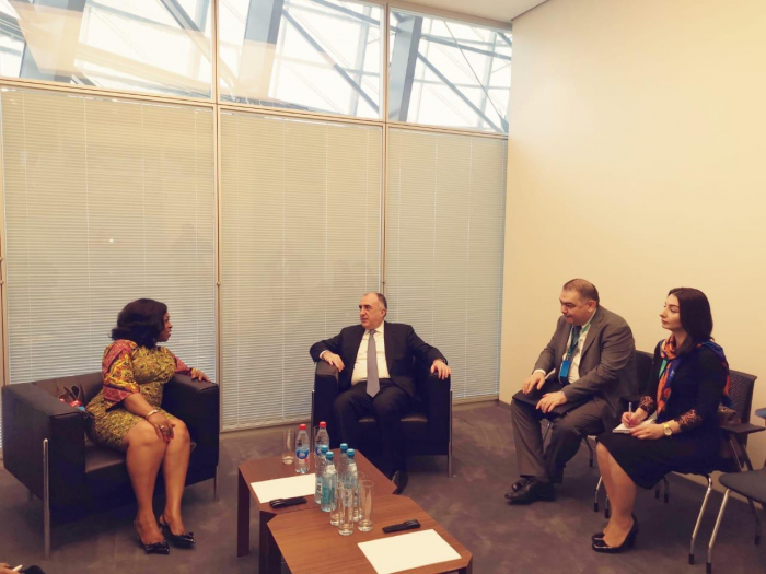  Aserbaidschanischer Außenminister trifft ghanaische Amtskollegin 