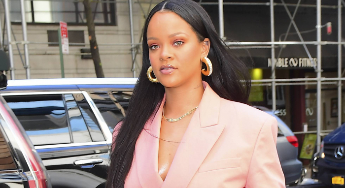 Rihanna, tres años sin disco y entregada a sus negocios de moda
