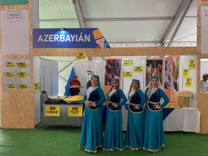   Azerbaiyán presente en el Festival de Comunidades Extranjeras en Querétaro  