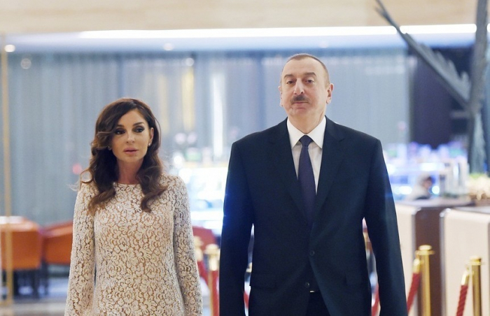  Presidente Ilham Aliyev y primera dama Mehriban Aliyeva se encuentran de visita en Gobustán 