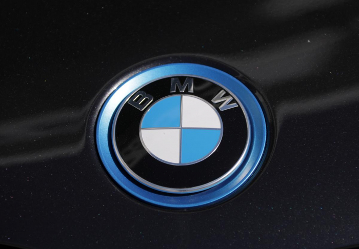 BMW schreibt zu Jahresbeginn rote Zahlen