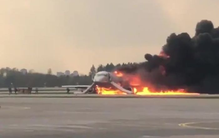   Flugzeugbrand in Moskau: Zeitung enthüllt Hauptversion  