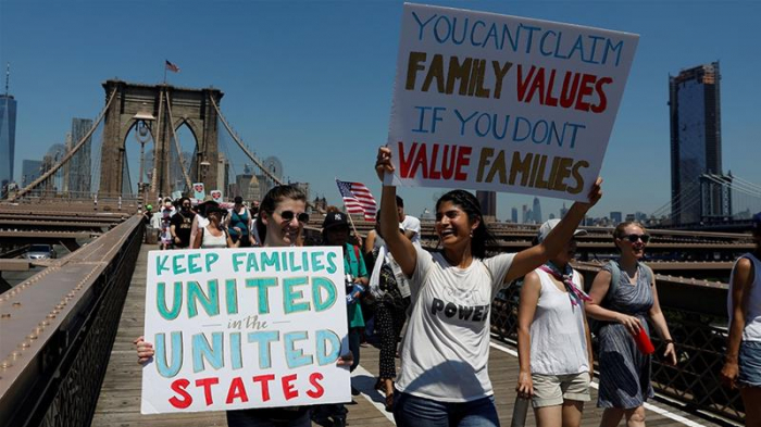  US officials discussed  secret  WH plan to deport families 