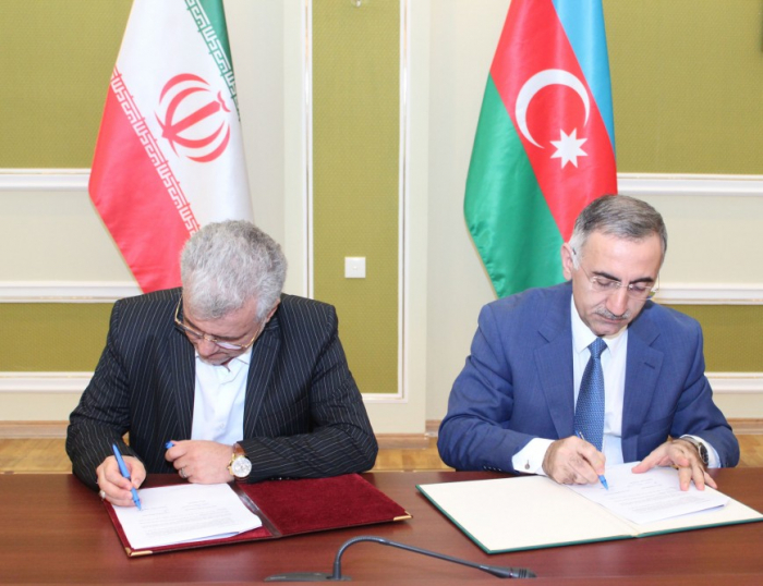   Azerbaiyán e Irán discuten la cooperación en el campo de las TIC  