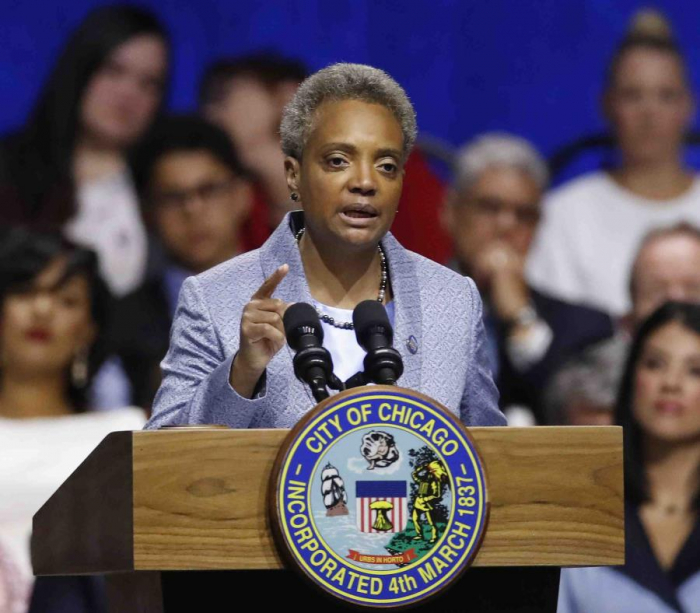   Juramenta Lori Lightfoot, la primera alcaldesa negra y gay de Chicago  