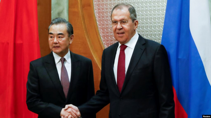   Cancilleres de Rusia y China discuten la situación en torno a Irán y Venezuela en una reunión bilateral  