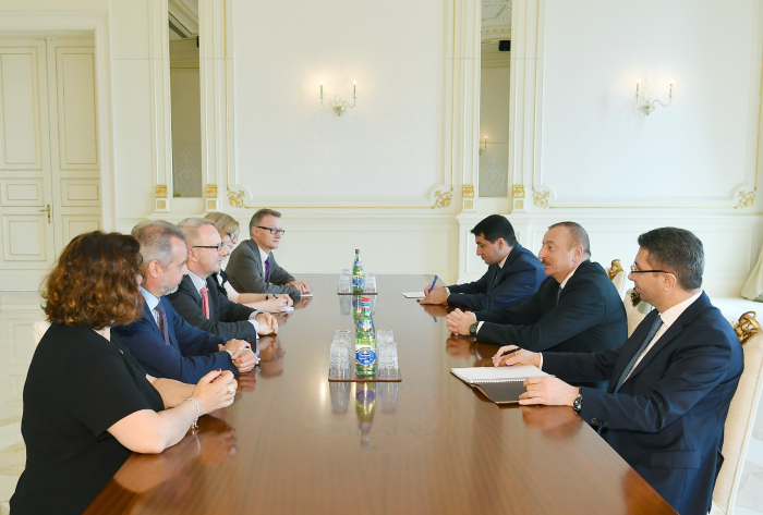  Presidente Aliyev recibe a la delegación del Bundestag 