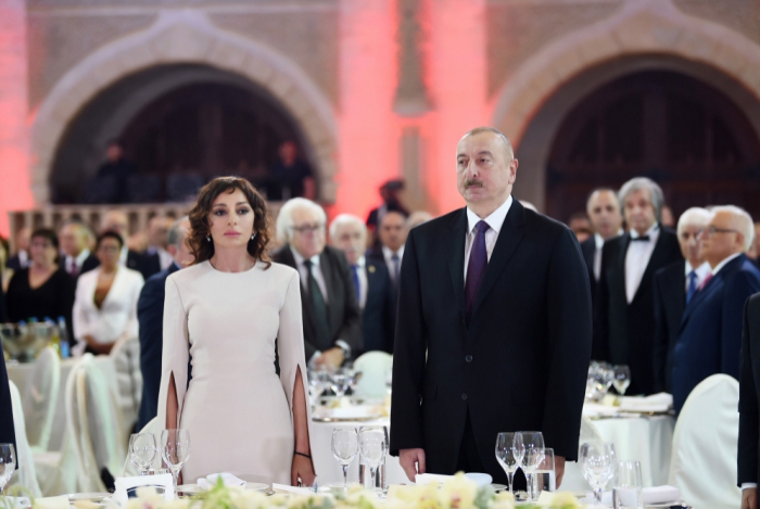 Ilham Aliyev participe à la réception officielle à l