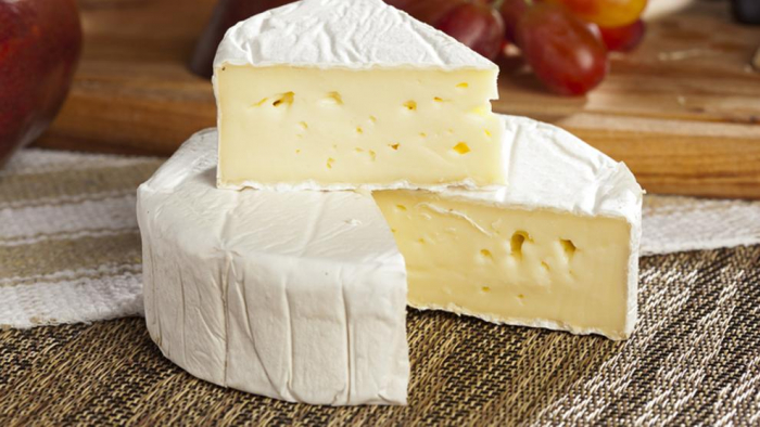  Francia:  Dos personas mueren por comer queso contaminado con listeria