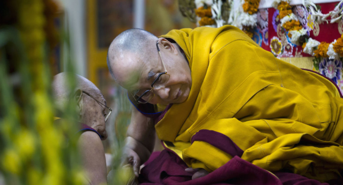 El dalái lama sostiene que se ha reafirmado en su fe en la compasión humana