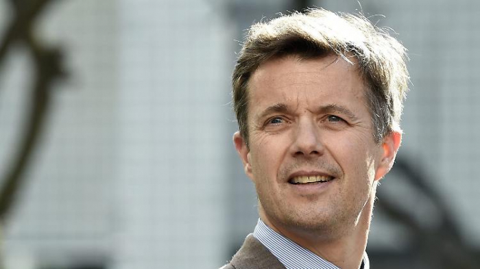 Kronprinz Frederik hat Rücken