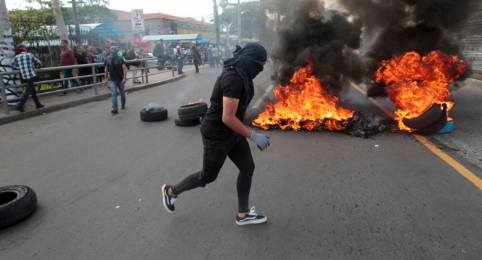 La Embajada de EEUU en Honduras llama a la calma tras una jornada de disturbios