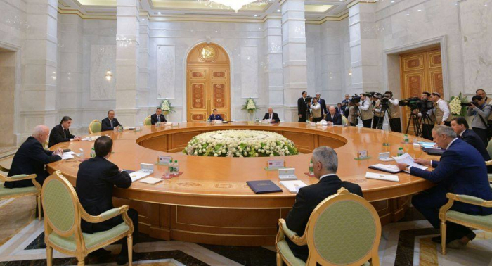  Le Premier ministre azerbaïdjanais participe à la réunion de la CEI à Achgabat 